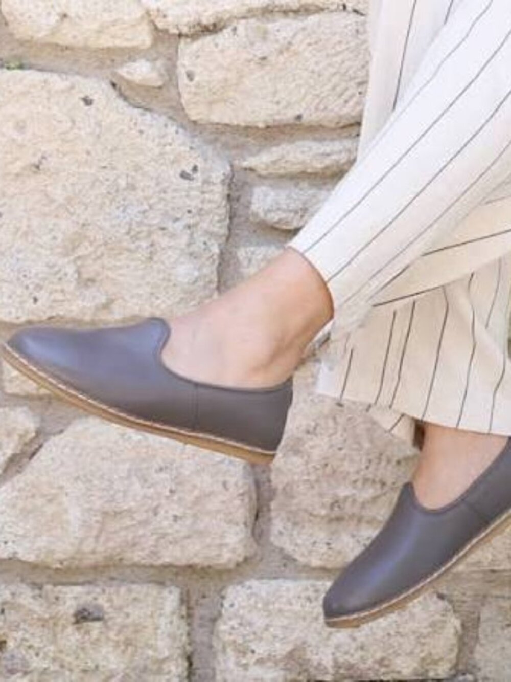 New CHARIX Gray Leather Shoes - Women's US 8/ EU 38.5